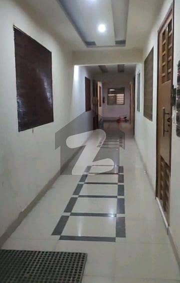 یونیورسٹی روڈ کراچی میں 2 کمروں کا 4 مرلہ فلیٹ 1.3 کروڑ میں برائے فروخت۔