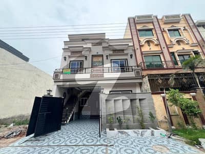 الرحمان گارڈن فیز 2 الرحمان گارڈن,لاہور میں 5 کمروں کا 5 مرلہ مکان 2.2 کروڑ میں برائے فروخت۔ الرحمان گارڈن فیز 2 الرحمان گارڈن,لاہور میں 5 کمروں کا 5 مرلہ مکان 2.2 کروڑ میں برائے فروخت۔