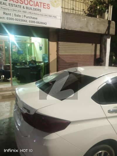 Prime Location Badar Commercial Area Shop Sized 400 Square Feet Is Available