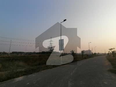 ڈی ایچ اے فیز 4 ۔ بلاک کے کے ڈی ایچ اے فیز 4,ڈیفنس (ڈی ایچ اے),لاہور میں 9 مرلہ رہائشی پلاٹ 3.0 کروڑ میں برائے فروخت۔
