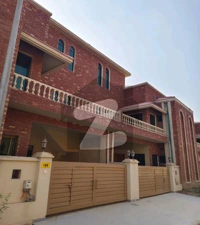 A 1946 Square Feet House In Multan Is On The Market For sale
