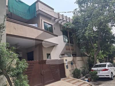8 Marla Beautiful House Best Location For Sale.