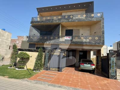 Prime Location 8 Marla House For Sale In Rs. 37000000 Only
