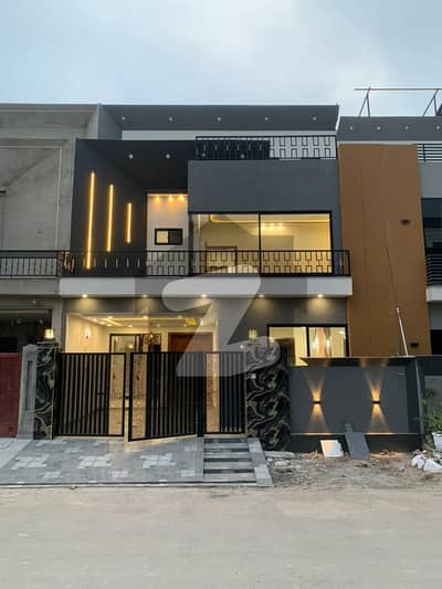 Highly-Coveted Prime Location 5 Marla House Is Available In Buch Villas Phase 2 - Manik Block For Sale