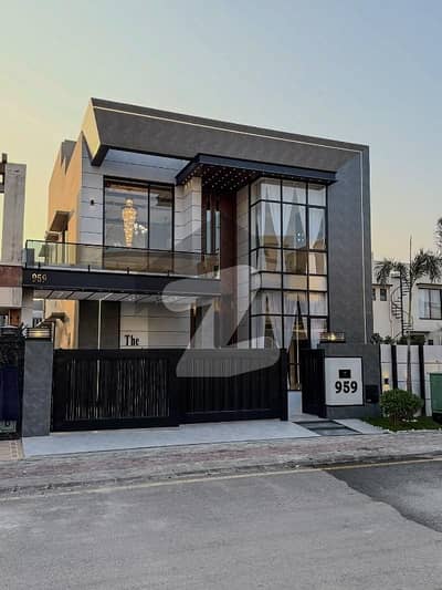 10 Marla House For Rent in DHA Phase 8 Lahore 10 Marla House For Rent in DHA Phase 8 Lahore