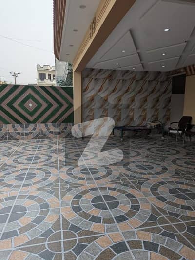 سوان گارڈن اسلام آباد میں 9 کمروں کا 1 کنال مکان 7.35 کروڑ میں برائے فروخت۔