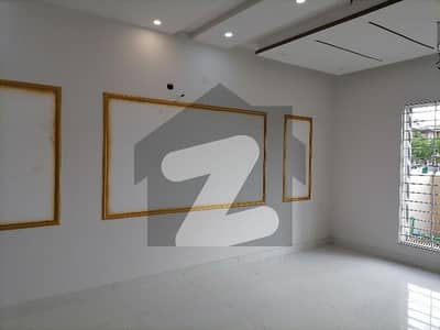 Stunning 7 Marla House In Divine Enclave Available For Sale