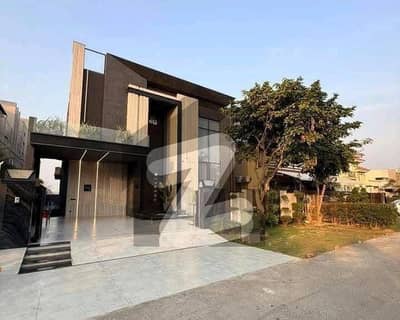 1 KANAL HOUSE FOR SALE IN DHA PHASE 7 HOT LOCATION NEAR TO PARK CARREFOUR