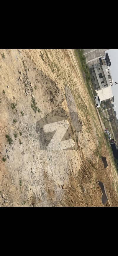 Gulberg Residencia Block Q  10m available  Good location  Opent street plot  Slid land  Ready for Construction  Any information  Contact us, 0333.76. 26.751