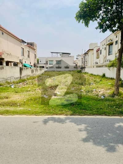 1 Kanal Corner Plot On Ideal Location For Sale In DHA Phase 8 Ex Park View
