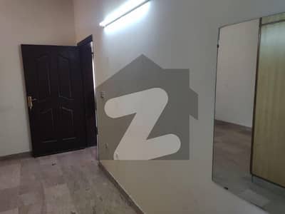 ڈی ایچ اے فیز 1 ڈیفنس (ڈی ایچ اے),لاہور میں 1 کنال Studio کمرہ 25.0 ہزار میں کرایہ پر دستیاب ہے۔