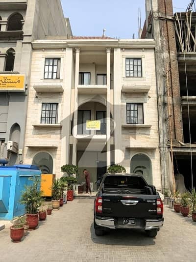ازمیر ٹاؤن لاہور میں 8 مرلہ Studio عمارت 7.25 لاکھ میں کرایہ پر دستیاب ہے۔