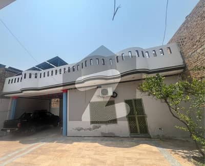 فرید نگر روڈ پاکپتن میں 7 کمروں کا 1 کنال مکان 3.5 کروڑ میں برائے فروخت۔