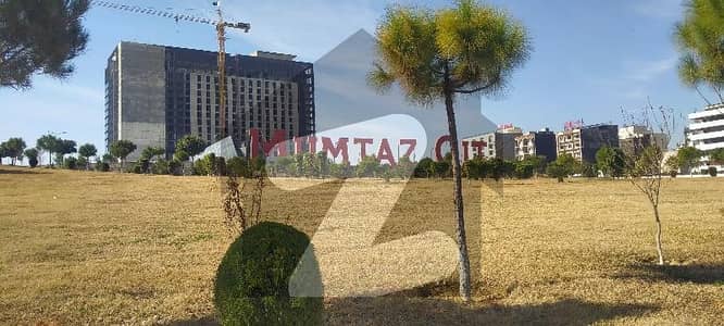 8 Marla Prime Location Plot Available For Sale Block Chanab