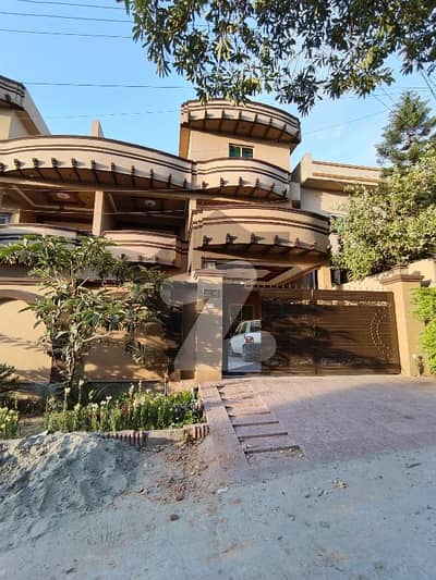 10 Marla Double Unit House For sale  prime location  Near the amazing access All facilities Available