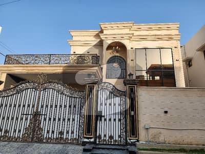 Slightly Used 400 Yards Bungalow Corner West Open Lease With Swimming Pool For Sale