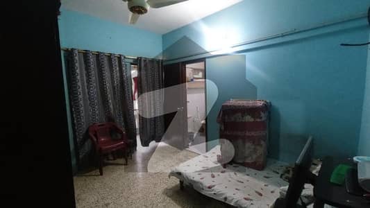 Your Search Ends Right Here With The Beautiful Flat In Federal B Area - Block 16 At Affordable Price Of Pkr Rs. 8000000