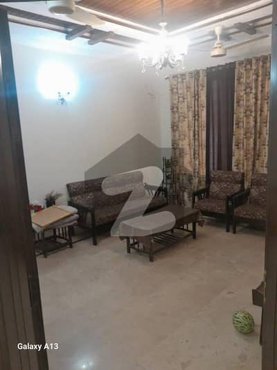 جی ۔ 15 اسلام آباد میں 5 کمروں کا 8 مرلہ مکان 3.0 کروڑ میں برائے فروخت۔