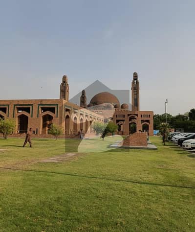 بحریہ ٹاؤن سیکٹر سی بحریہ ٹاؤن,لاہور میں 6 کمروں کا 5 مرلہ عمارت 8.5 کروڑ میں برائے فروخت۔