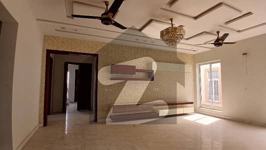 1 Kanal Upper Portion DHA Multan Sector M For Rent