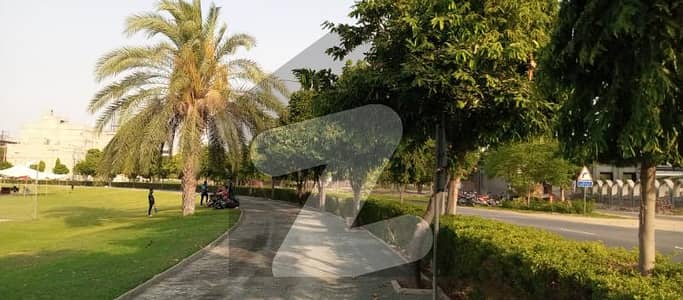 01 Kanal Prime Location Plot for Sale in E Block