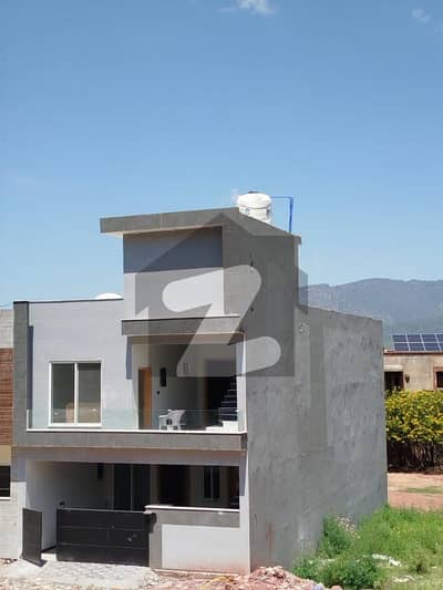 BANI GALA 6.4 MARLA BRAND NEW DOUBLE STOREY HOUSE FOR SALE.