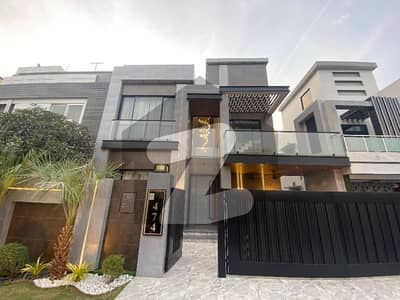 10 Marla Beautiful Luxury House for Sale in Talha Block, Bahria Town Lahore