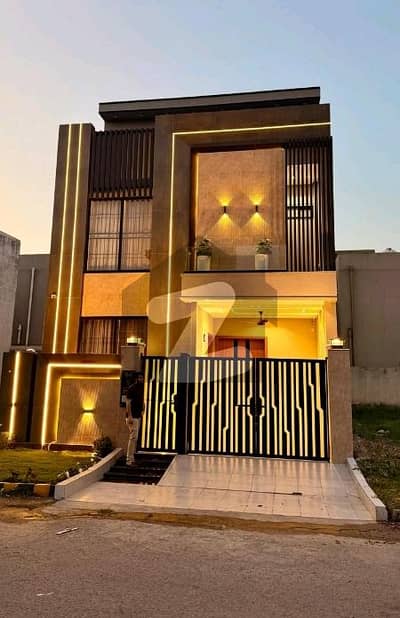 Stunning and affordable Prime Location House available for sale in Citi Housing Society