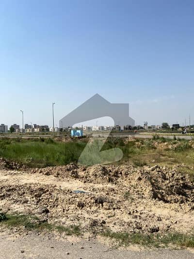 ڈی ایچ اے فیز 4 - بلاک ایفایف فیز 4,ڈیفنس (ڈی ایچ اے),لاہور میں 1 کنال رہائشی پلاٹ 4.25 کروڑ میں برائے فروخت۔