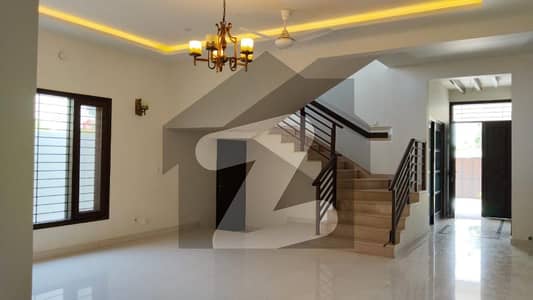 500 Yards Bungalow For Sale Phase V