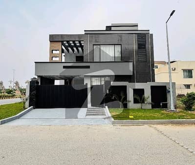 Prime Location Citi Housing Society House Sized 10 Marla