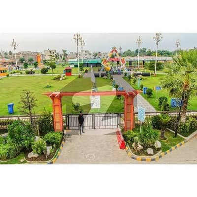 سٹی ہاؤسنگ سوسائٹی گوجرانوالہ میں 1 کنال رہائشی پلاٹ 2.5 کروڑ میں برائے فروخت۔