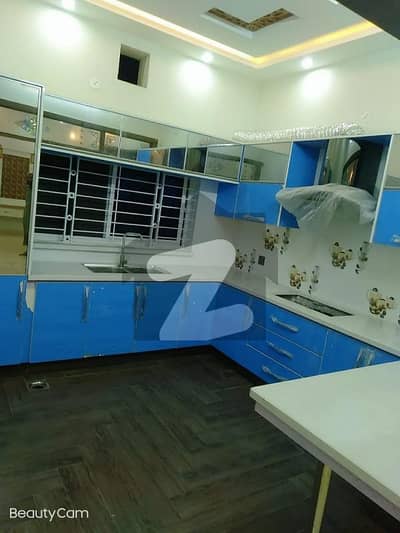 VIP beautiful 5 Marla house is available for sale in sabzazar Lahore