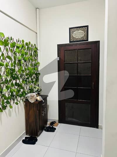 brand new semi furnished studio for rent 2nd floor+lift dha phase 5 badar commerical