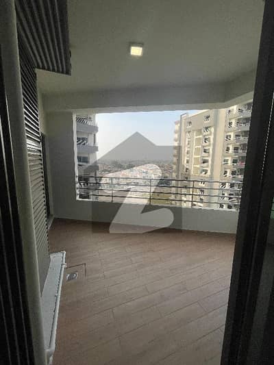10 Marla Spacious 3 bedroom Apartment is Available for Rent in Askari 11 Lahore cantt.