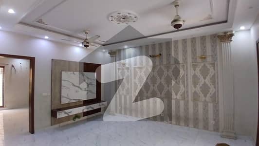 10 Marla Luxury House For Sale In Tariq Garden Lahore 10 Marla Luxury House For Sale In Tariq Garden Lahore