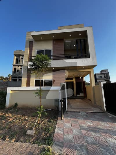5 Marla Double Unit House For Sale in DHA Phase 3 | 3 Bed Family House | Reasonable Demand 5 Marla Double Unit House For Sale in DHA Phase 3 | 3 Bed Family House | Reasonable Demand