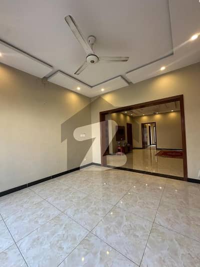SYED BROTHERS PROUDLY OFFERS: 8-Marla Elegant And Fully Maintained Bungalow Is Available In The Best Block Of DHA Lahore.