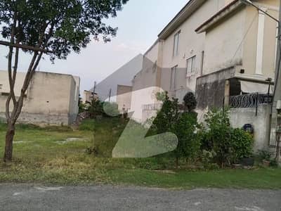 10 MARLA PLOT AVAILABLE FOR SALE IN BEACON HOUSE SOCIETY LAHORE.