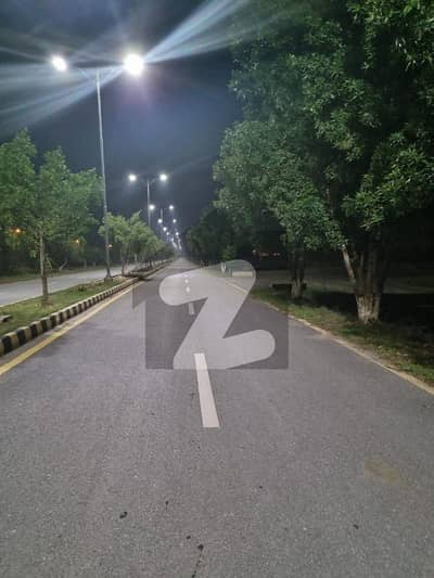 SOUTH Facing Plot Sector 4d3 Near To Double Road