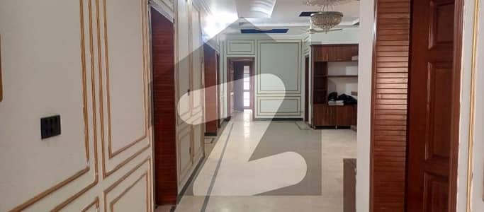 ای ۔ 11/2 ای ۔ 11,اسلام آباد میں 6 کمروں کا 16 مرلہ مکان 4.5 لاکھ میں کرایہ پر دستیاب ہے۔