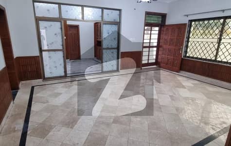 Beautiful 5 Bedroom Prime Location Full House For Rent