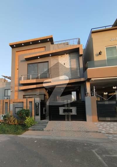 Luxurious 5 Marla Lavish Brand New Bungalow On Top Location For Rent In DHA Phase 9 Town Lahore