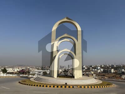 ڈی ایچ اے فیز 5 - سیکٹر بی ڈی ایچ اے ڈیفینس فیز 5,ڈی ایچ اے ڈیفینس,اسلام آباد میں 1 کنال رہائشی پلاٹ 2.5 کروڑ میں برائے فروخت۔
