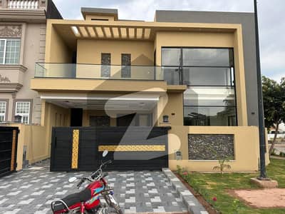 Beautiful Corner House for Sale | 11 Marla | Sector C1, Bahria Enclave