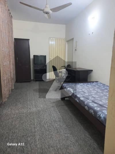 1 Kanal Old House Available For Sale In Gulberg 3