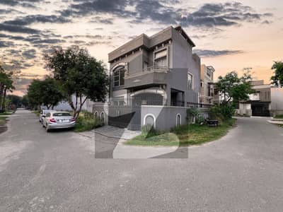 Original Ad 5 Marla Corner House Available for Rent in DHA Lahore