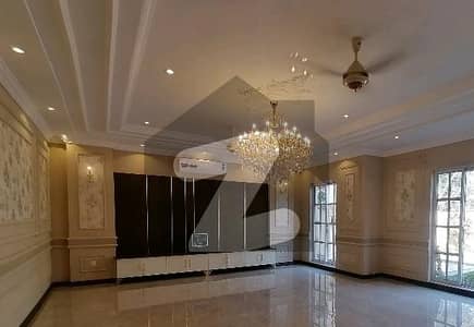 Fully Furnished 2 Kanal House For Sale In Model Town