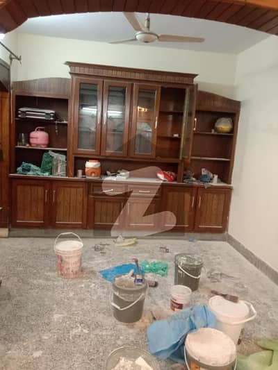 Ground floor portion for a small family for rent in I-10/4.