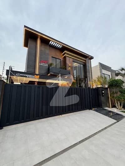 Stunning1KanalHouseAvailableforRentDHAPhase5,Lahore